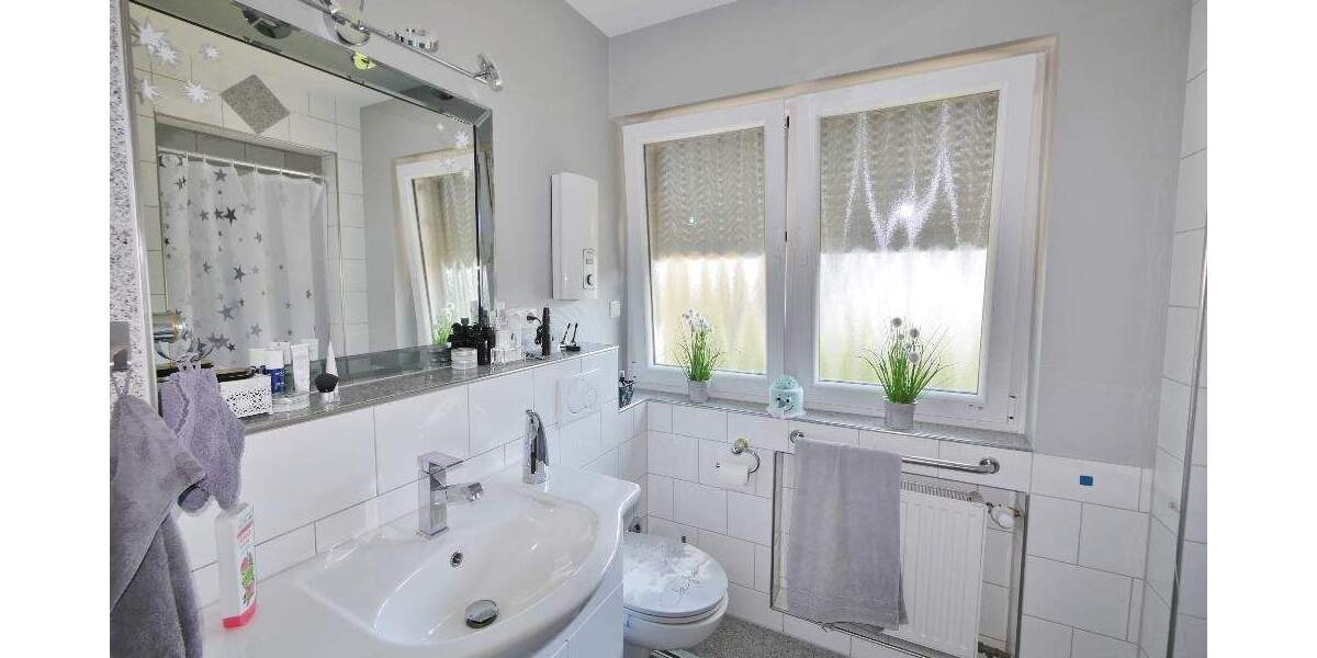 Mehrfamilienhaus, Wohnhaus Hilden Forstbach - 8 Zimmer, 205 m&sup2;, 695.000&euro; | Angebot:23982338