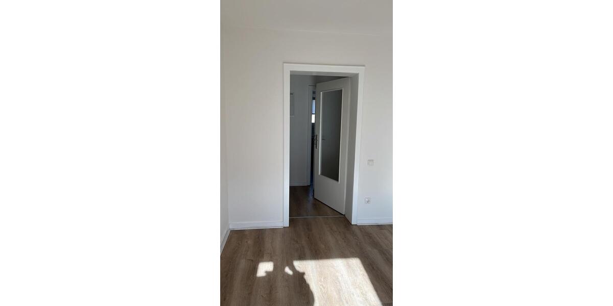 Dachgeschoßwohnung Düsseldorf Niederkassel - 3 Zimmer, 75 m&sup2;, 1.450&euro; | Angebot:27602962