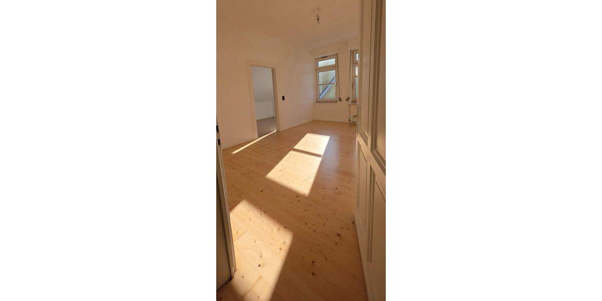 Etagenwohnung Wuppertal Ronsdorf - 3 Zimmer, 95 m&sup2;, 700&euro; | Angebot:25898726