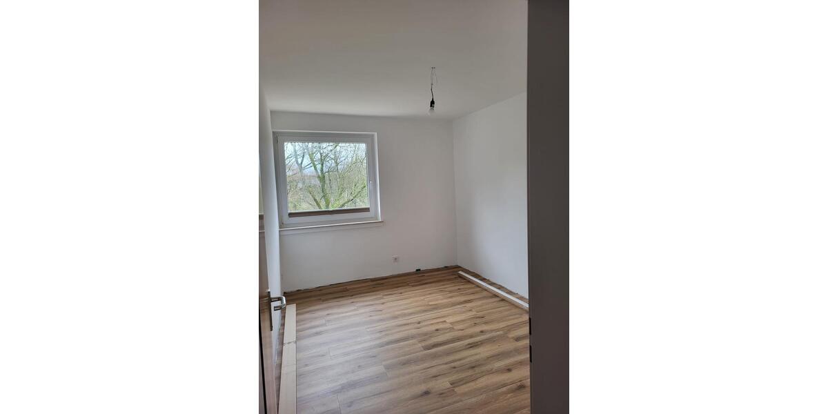 Reihenhaus Düsseldorf Stadtbezirk 7 - 6 Zimmer, 160 m&sup2;, 2.700&euro; | Angebot:24695743
