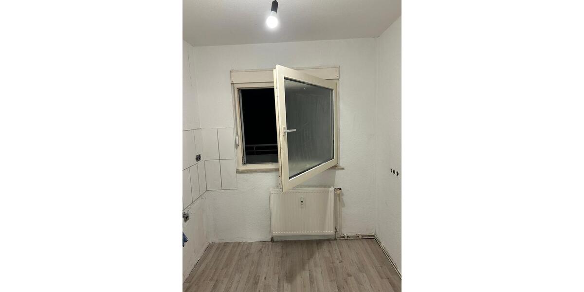 Etagenwohnung Solingen Central - 1 Zimmer, 63 m&sup2;, 890&euro; | Angebot:25612886