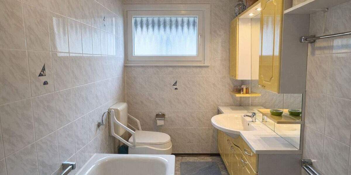 Einfamilienhaus Ratingen West - 7 Zimmer, 650.000&euro; | Angebot:24916359