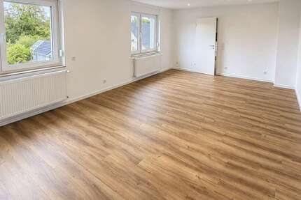 Wohnung Solingen Bech - 3 Zimmer, 95 m&sup2;, 900&euro; | Angebot:27679343