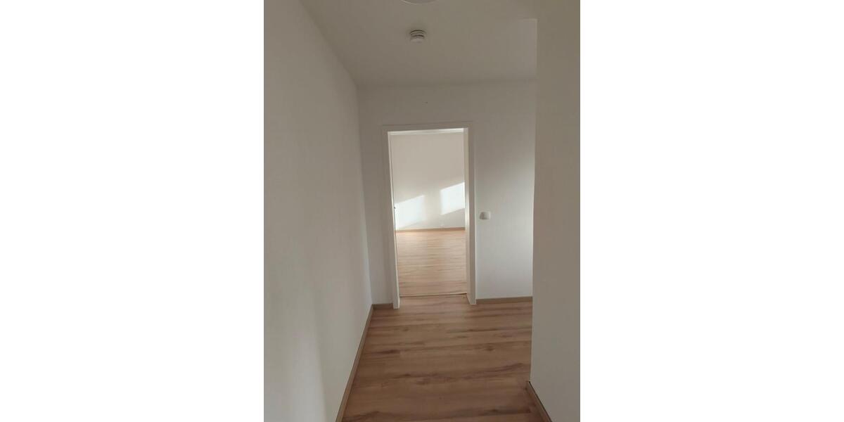 Etagenwohnung Solingen Höhscheid - 1 Zimmer, 340 m&sup2;, 340&euro; | Angebot:24577456