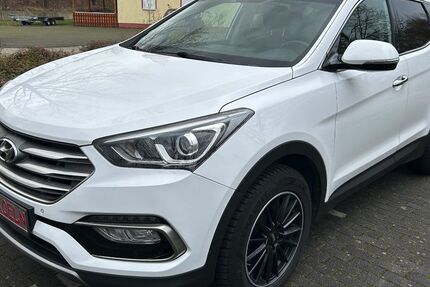 Hyundai SANTA FE 135.377 km 15.900 € Köln 50969