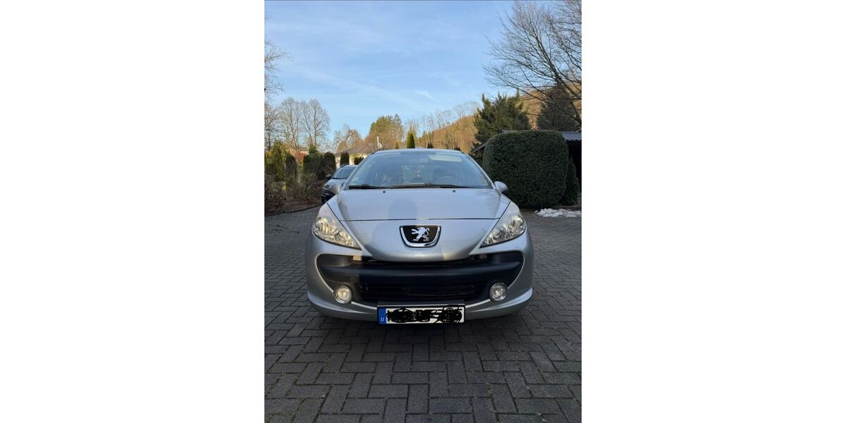 Peugeot 207 109.388 km 3.300 &euro; Halver 58553