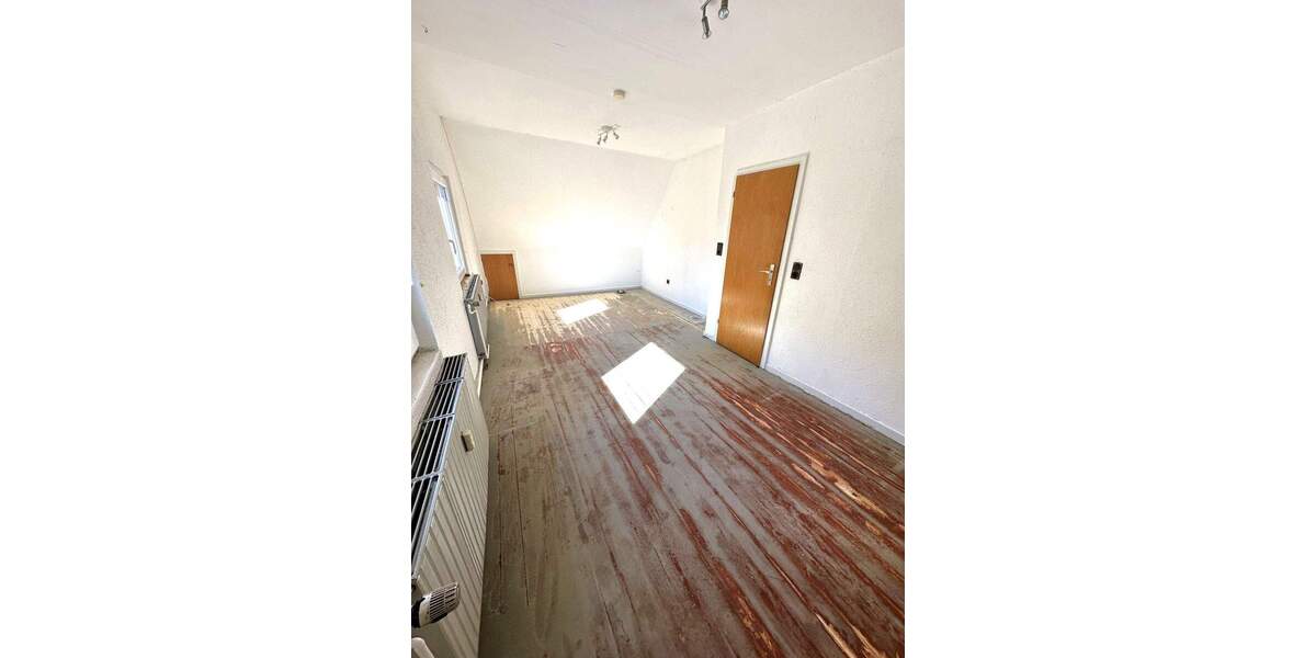 Einfamilienhaus Halver Carthausen - 6 Zimmer, 122 m&sup2;, 179.000&euro; | Angebot:23825052