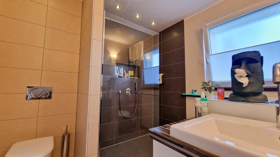 Etagenwohnung Ratingen Hösel - 2 Zimmer, 73 m&sup2;, 1.060&euro; | Angebot:24717310