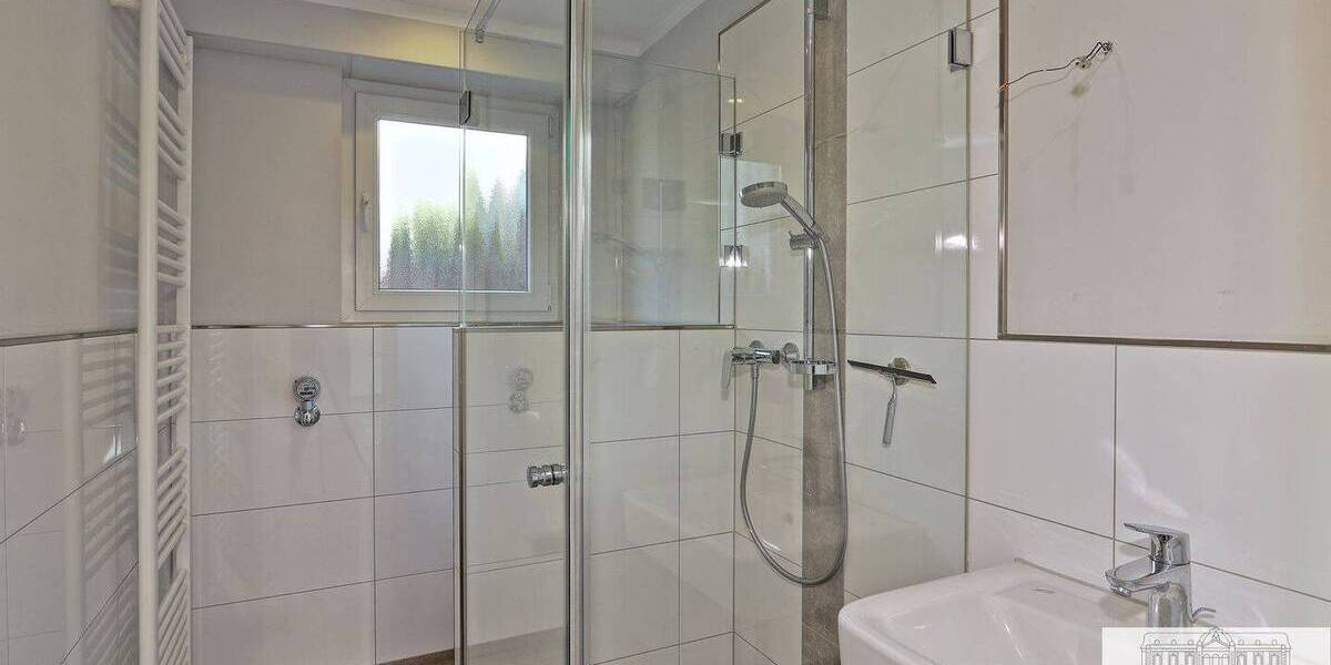 Einfamilienhaus Düsseldorf Hassels Hassels - 1 Zimmer, 266 m&sup2;, 849.000&euro; | Angebot:26018439