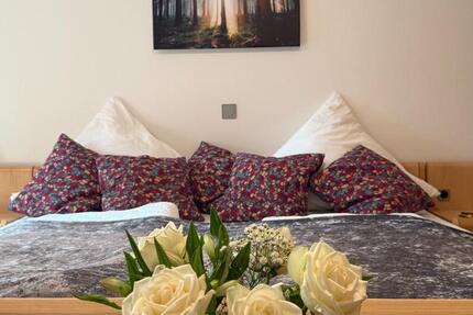 Wohnung Leichlingen (Rheinland) - 2 Zimmer, 90 m&sup2;, 1.800&euro; | Angebot:24653747