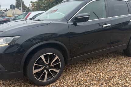 Nissan X-Trail 234.600 km 7.950 &euro; Leverkusen 51371