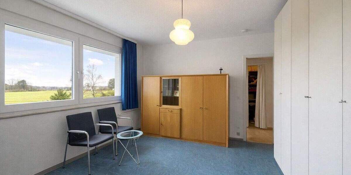 Etagenwohnung Solingen Gräfrath - 2 Zimmer, 63 m&sup2;, 149.000&euro; | Angebot:25928450