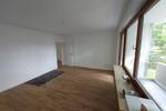 Renovierte 3-Zimmer-Wohnung mit Balkon und Garage
