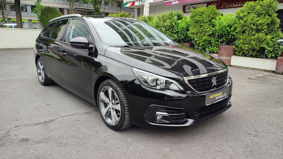 Peugeot 308 75.000 km 11.990 € Essen 45138