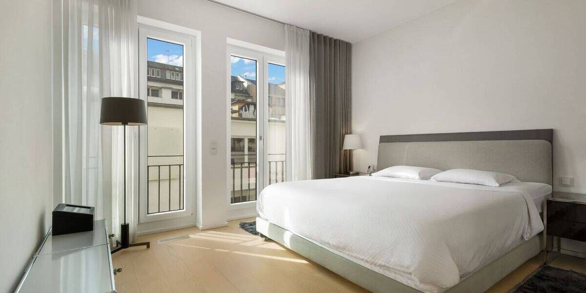 Reihenmittelhaus Düsseldorf Pempelfort - 4 Zimmer, 225 m&sup2;, 1.800.000&euro; | Angebot:25997196