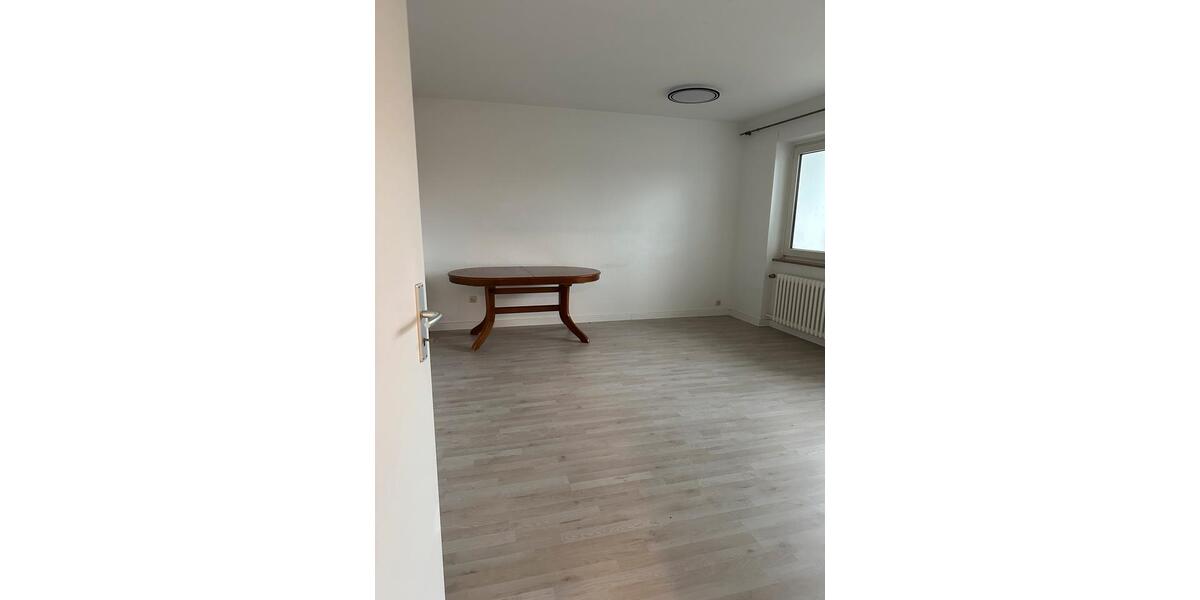 Etagenwohnung Ratingen - 3 Zimmer, 74 m&sup2;, 934&euro; | Angebot:24935037