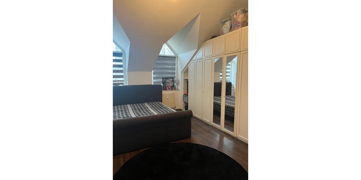 Dachgeschoßwohnung Mettmann - 3 Zimmer, 84 m&sup2;, 280.000&euro; | Angebot:24806117