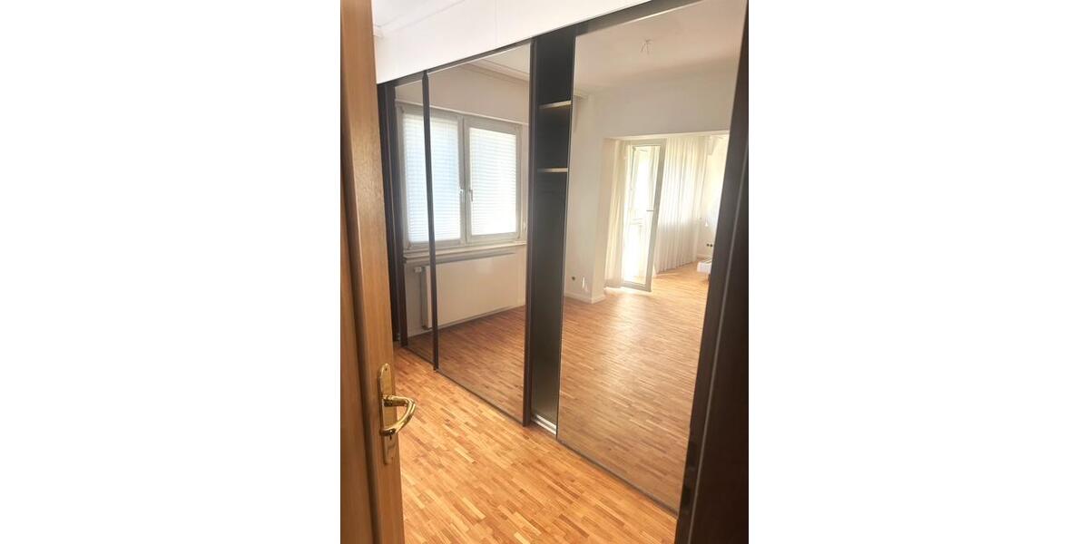 Reihenhaus Solingen Central - 3 Zimmer, 140 m&sup2;, 1.680&euro; | Angebot:24685628