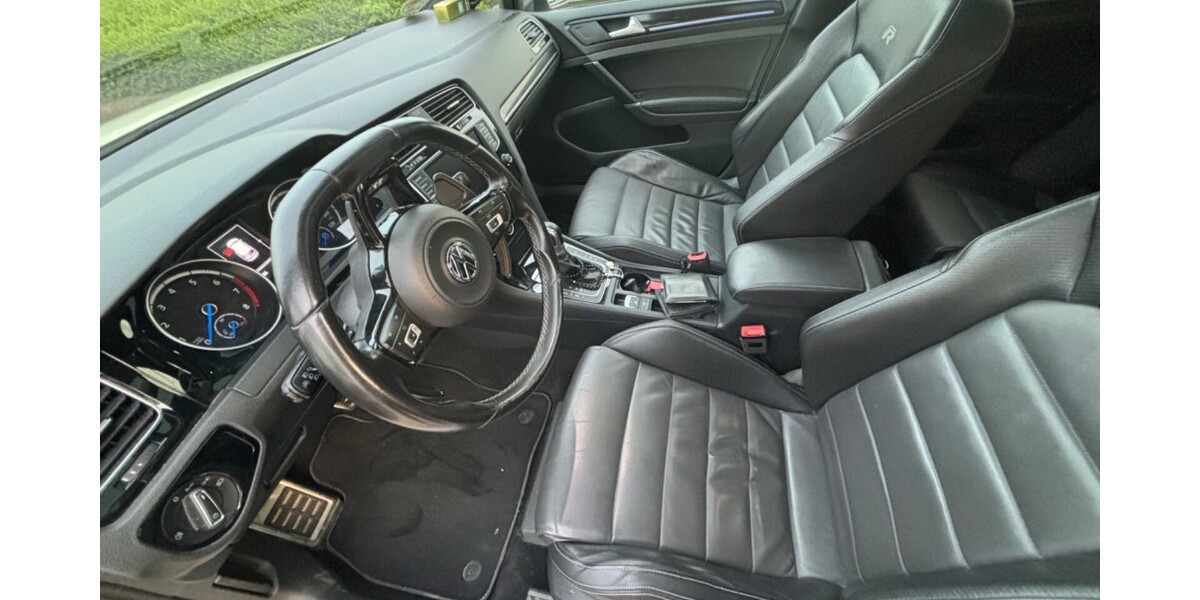 VW Golf 140.000 km 26.000 € Remscheid 42853