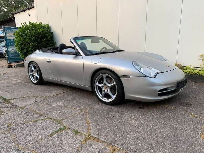 996