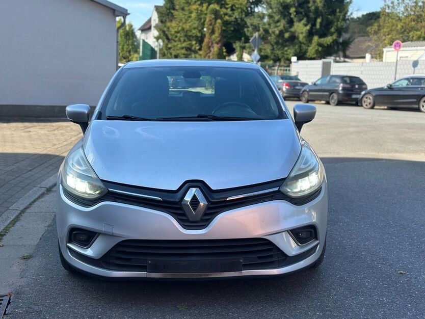 Renault Clio 183.083 km 8.499 € Essen 45276