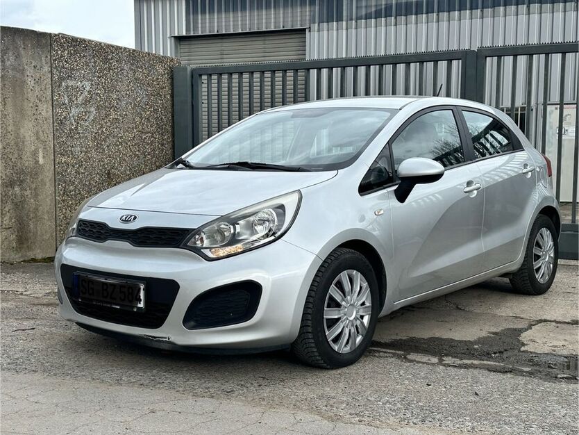 Kia Rio 146.000 km 4.100 € Neuss 41460
