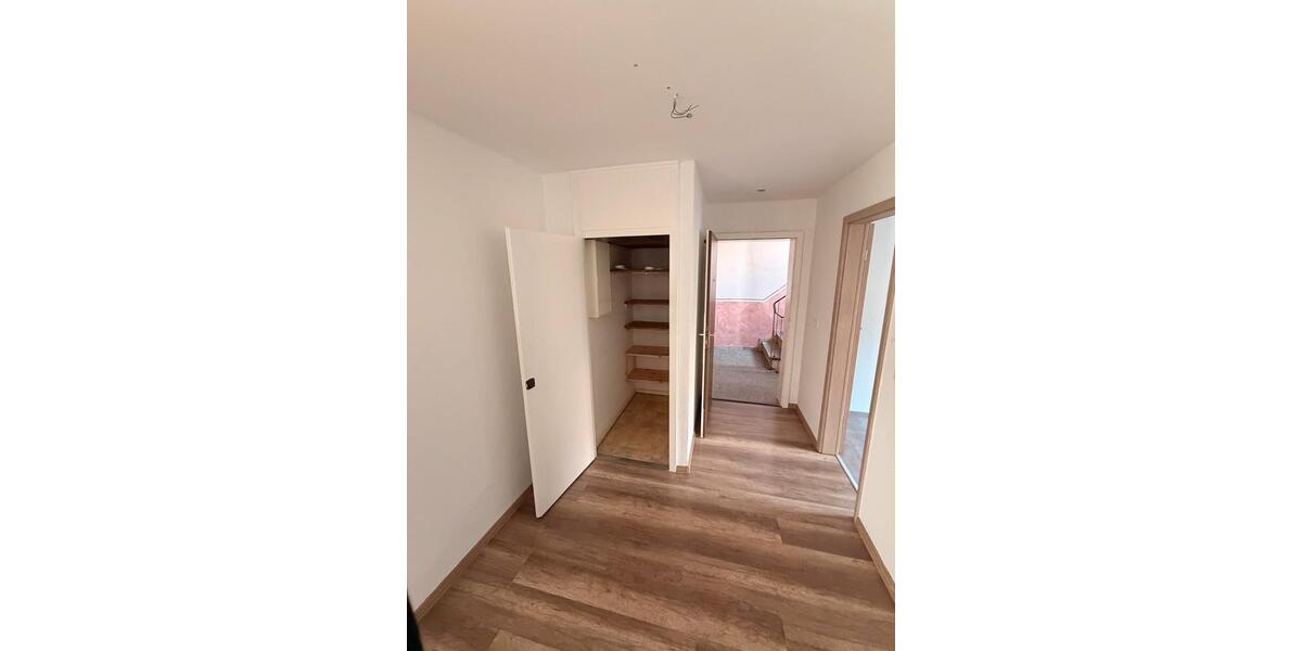 Erdgeschoßwohnung Remscheid Lüttringhausen - 3.5 Zimmer, 62 m&sup2;, 680&euro; | Angebot:24729845