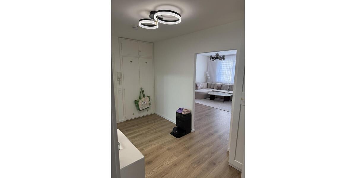 Maisonettenwohnung Düsseldorf Stadtbezirk 9 - 5 Zimmer, 125 m&sup2;, 1.800&euro; | Angebot:26194304
