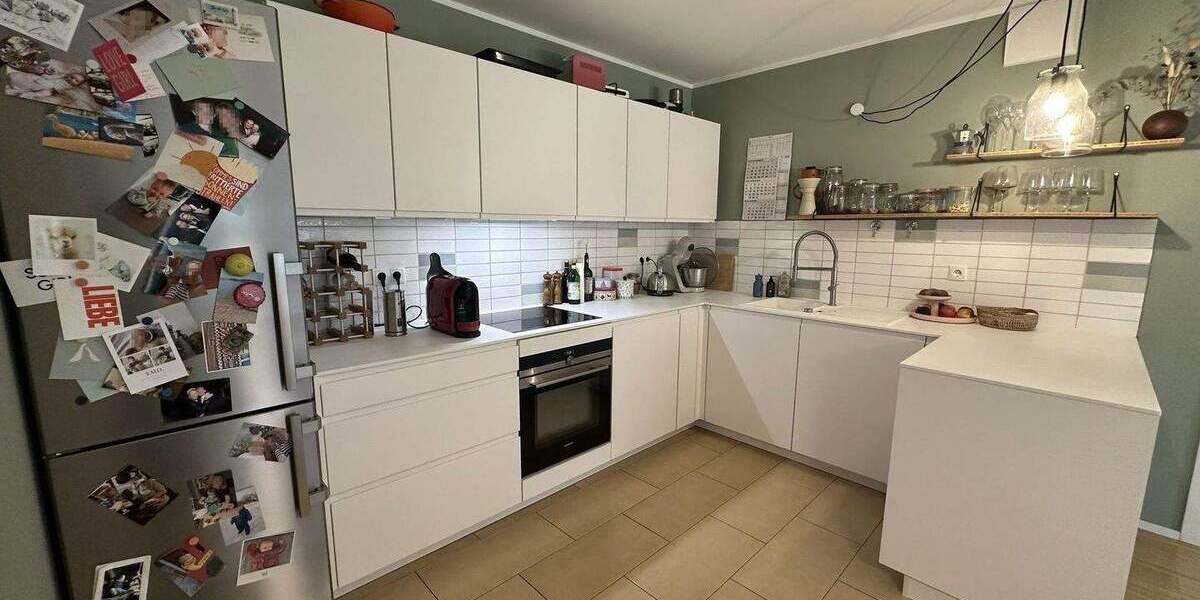 Etagenwohnung Köln Niehl - 4 Zimmer, 85 m&sup2;, 520.000&euro; | Angebot:24049698
