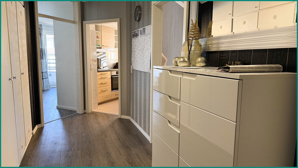 FÜR DIE FAMILIE IN DER INNENSTADT REMSCHEID: 4 ZIMMER-WOHNUNG MIT BALKON UND GARAGE - Etagenwohnung Remscheid Innenstadt | Angebot:27567381