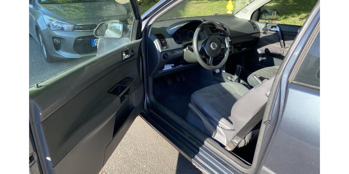 VW Polo 270.000 km 1.900 € Neuss 41460