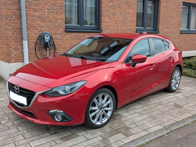 Mazda 3 67.600 km 12.100 € Köln 50767