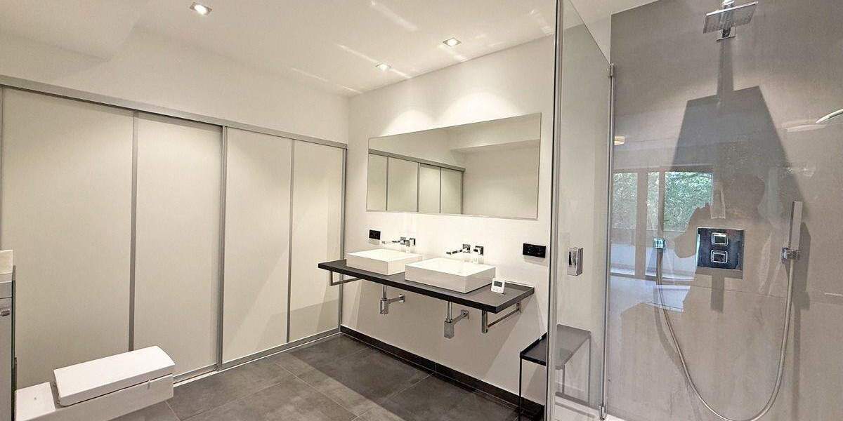 Etagenwohnung Düsseldorf Oberkassel - 2 Zimmer, 82 m&sup2;, 1.650&euro; | Angebot:25916382