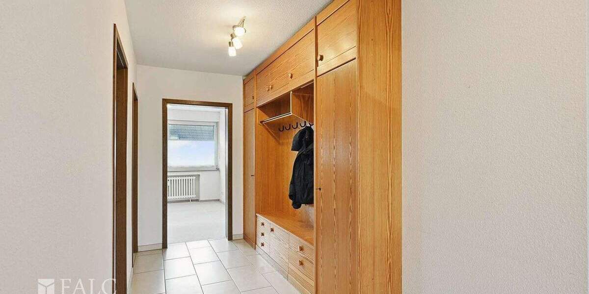 Etagenwohnung Köln Merheim - 5 Zimmer, 146 m&sup2;, 535.000&euro; | Angebot:24424409