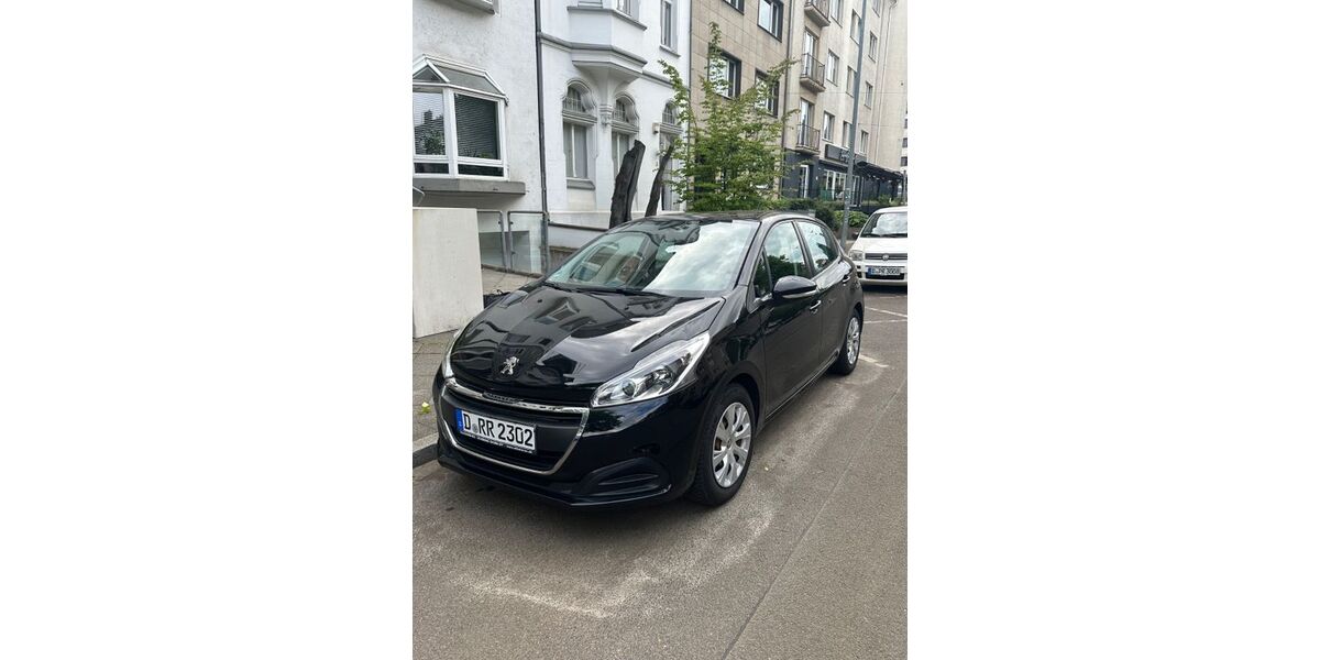 Peugeot 208 113.609 km 8.250 &euro; Düsseldorf 40217