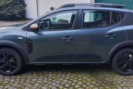 Dacia Sandero 33.400 km 15.800 &euro; Köln 50259