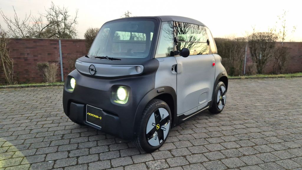 Opel Rocks-e 18.100 km 7.490 &euro; Solingen 42699