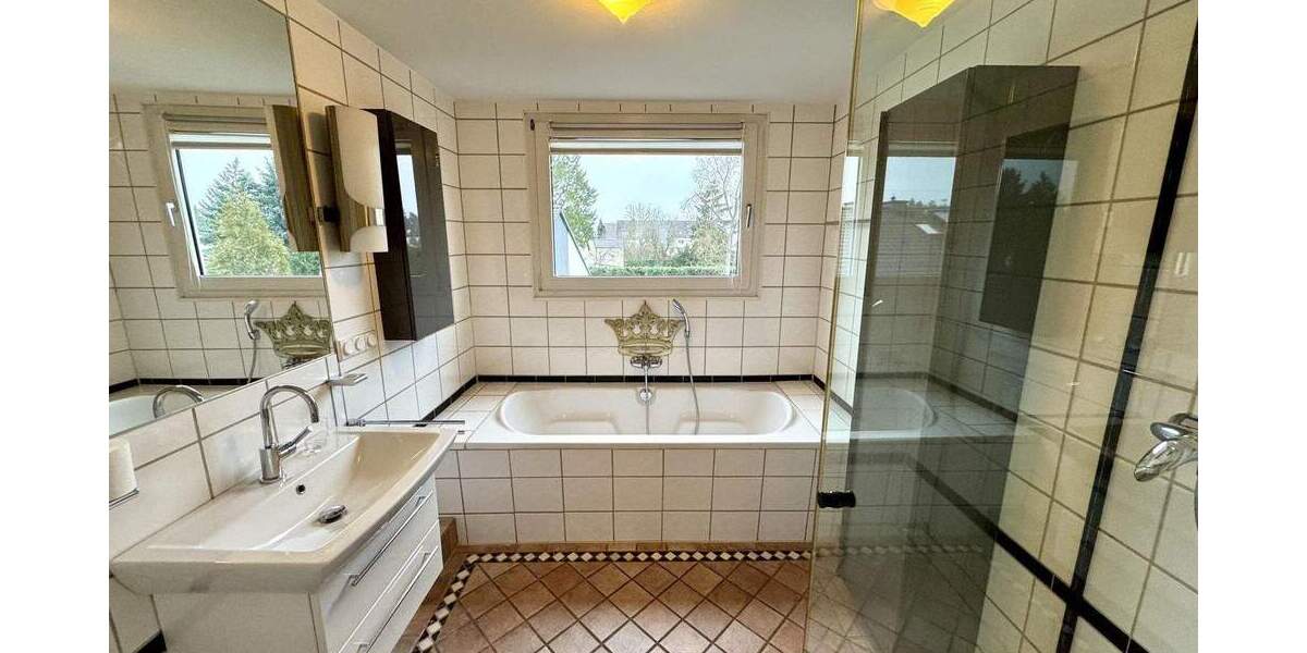 Etagenwohnung Leverkusen Küppersteg - 3 Zimmer, 85 m&sup2;, 329.000&euro; | Angebot:25675623