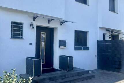 Haus zum Kaufen in Köln 648.000 € 139.97 m² 5 zimmer