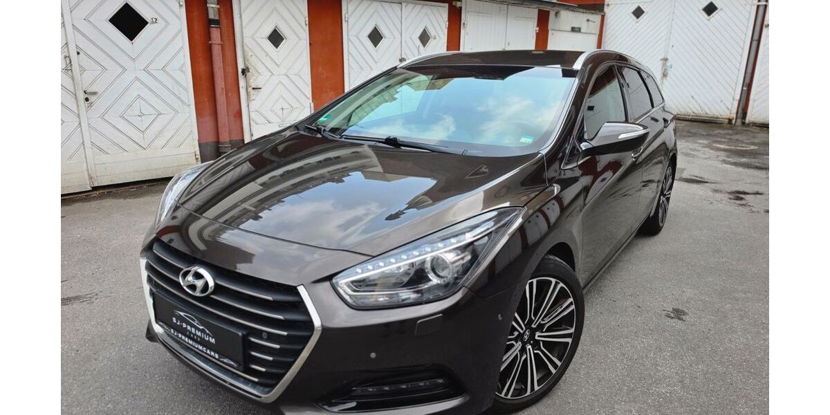 Hyundai i40 155.980 km 9.900 &euro; Wuppertal 42103