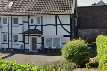 Doppelhaushälfte im Charme bergischen Fachwerks zimmer