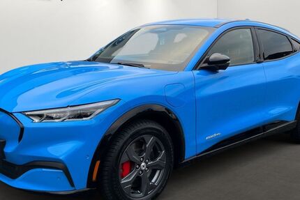 Ford Mustang Mach-E 17.637 km 34.890 &euro; Köln 51107