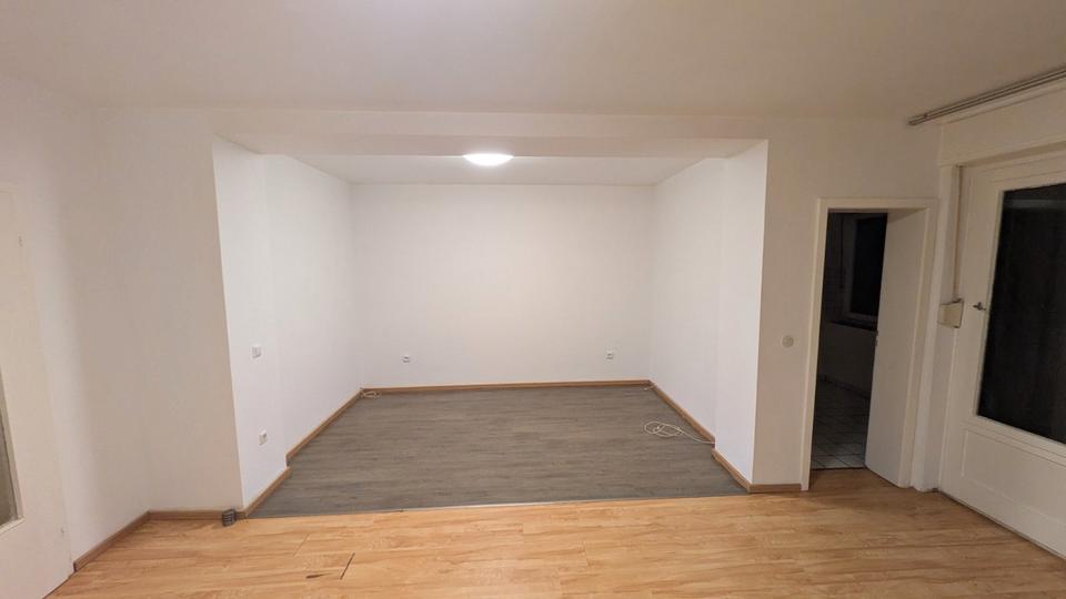 Erdgeschoßwohnung Düsseldorf Stadtbezirk 8 - 1.5 Zimmer, 44 m&sup2;, 160.000&euro; | Angebot:27630523