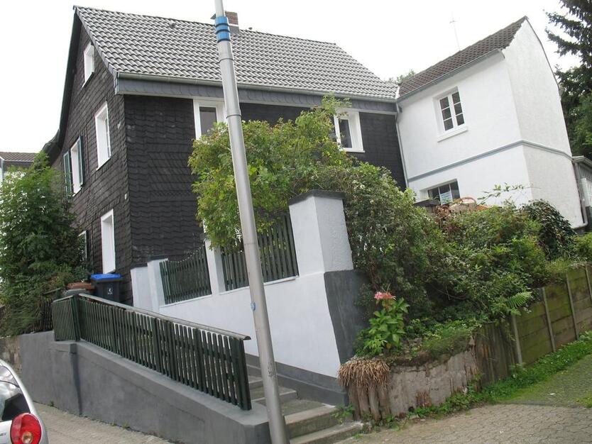 Einfamilienhaus in Bergisch Gladbach in zentraler Lage
