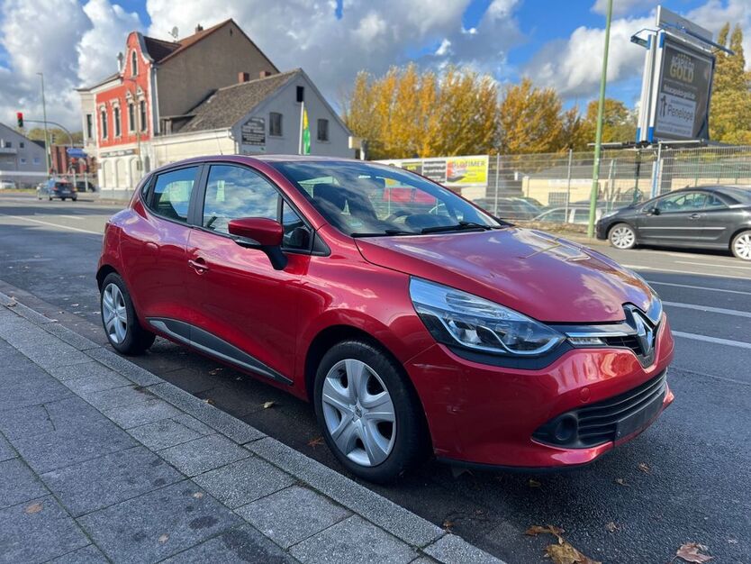 Renault Clio 190.000 km 3.999 € ESSEN 45329