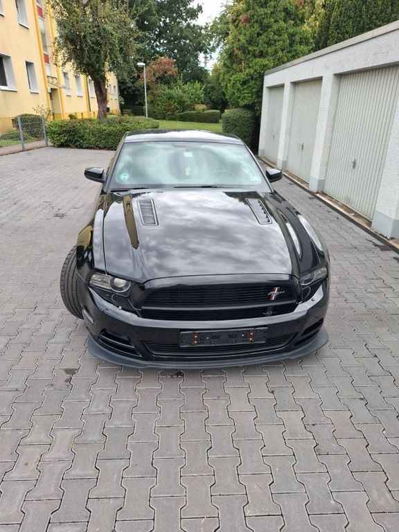 Ford Mustang 66.500 km 24.900 € Köln 51105