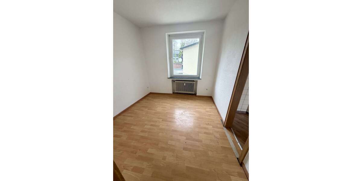 Etagenwohnung Solingen Solingen-Mitte - 2 Zimmer, 36 m&sup2;, 360&euro; | Angebot:26827181