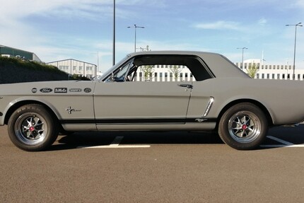 Ford Mustang 10.000 km 34.000 &euro; Remscheid 42853