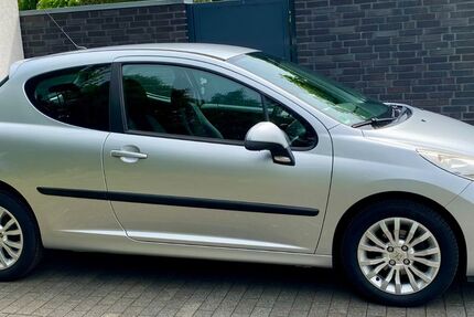 Peugeot 207 80.000 km 5.190 &euro; Neuss 41464