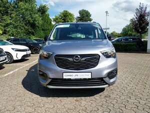 Opel Combo Ultimate AHK HUD NAVI AUTOM. PARKEN WINTERPA 4.500 km 27.740 € HAAN 42781